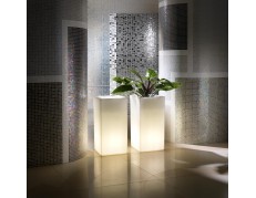Šviečiantis vazonas Schio Cubo Alto Outdoor 80
